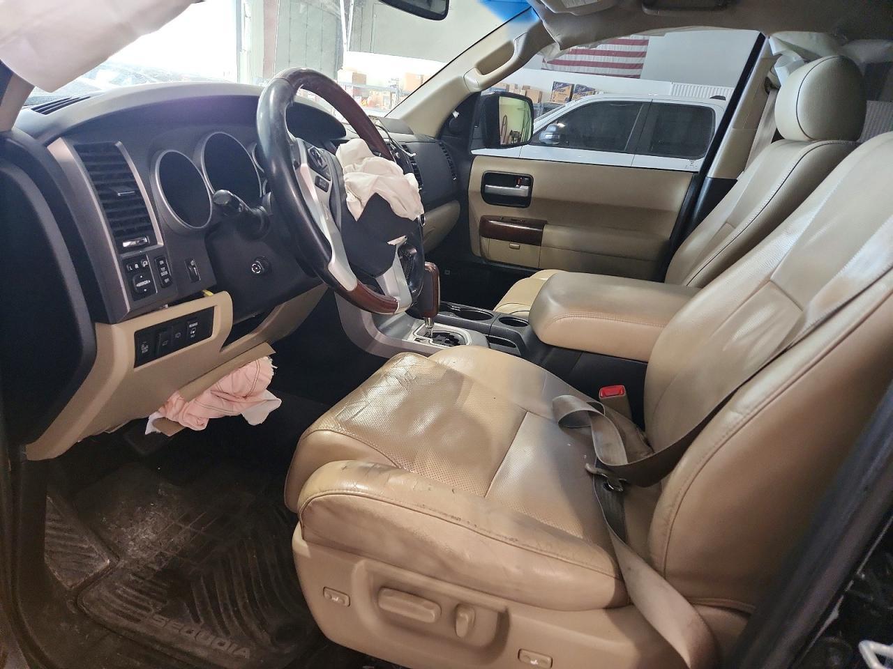 2016 Toyota Sequoia Platinum