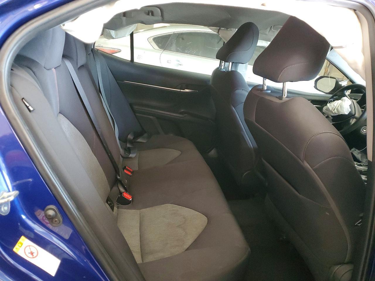 2018 Toyota Camry le
