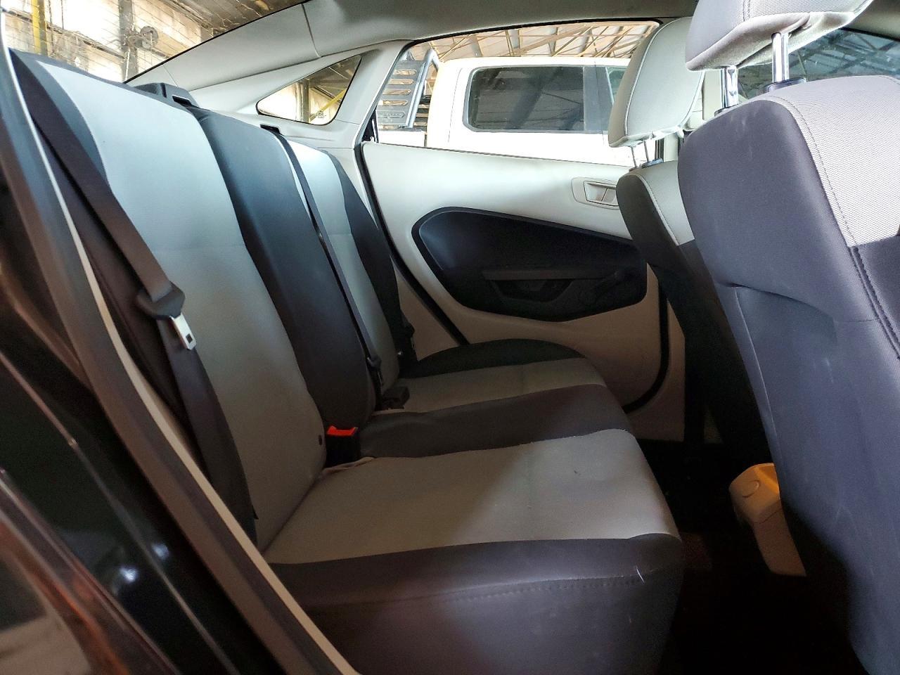 2011 Ford Fiesta s