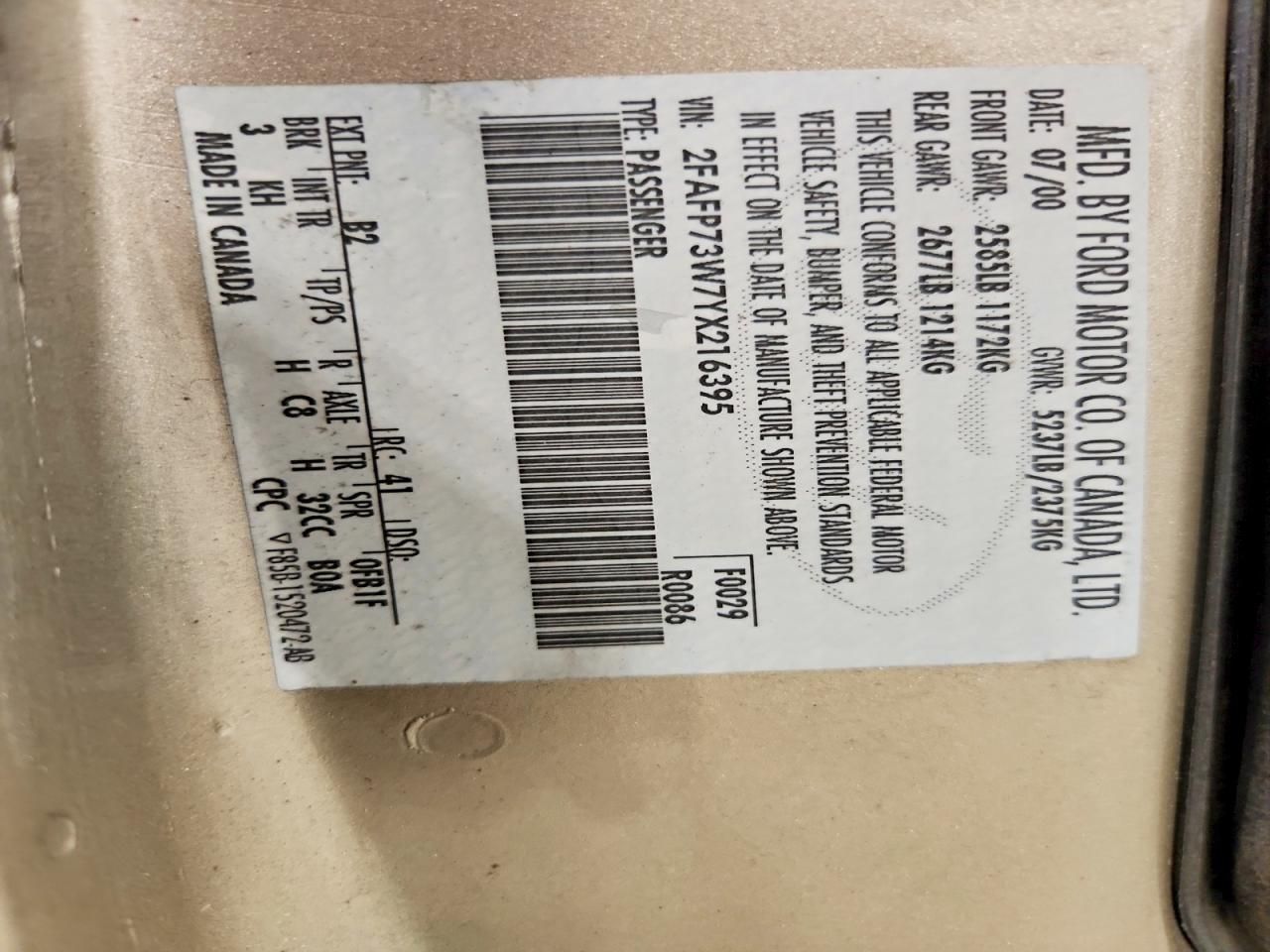 2000 Ford Crown Victoria