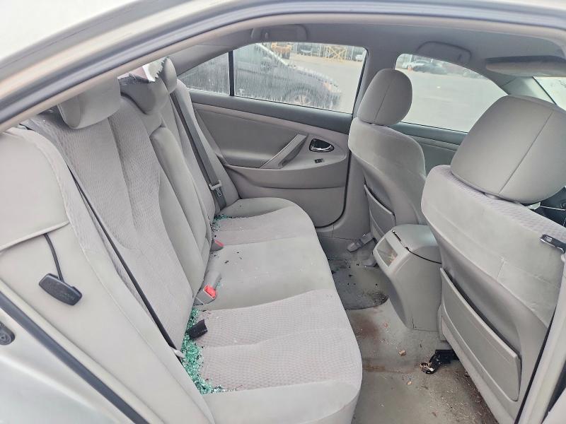 2011 Toyota Camry le