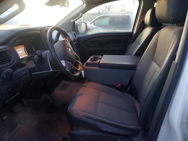 2021 Nissan Titan xd s