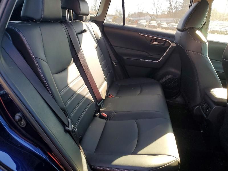 2020 Toyota Rav4 xle Premium