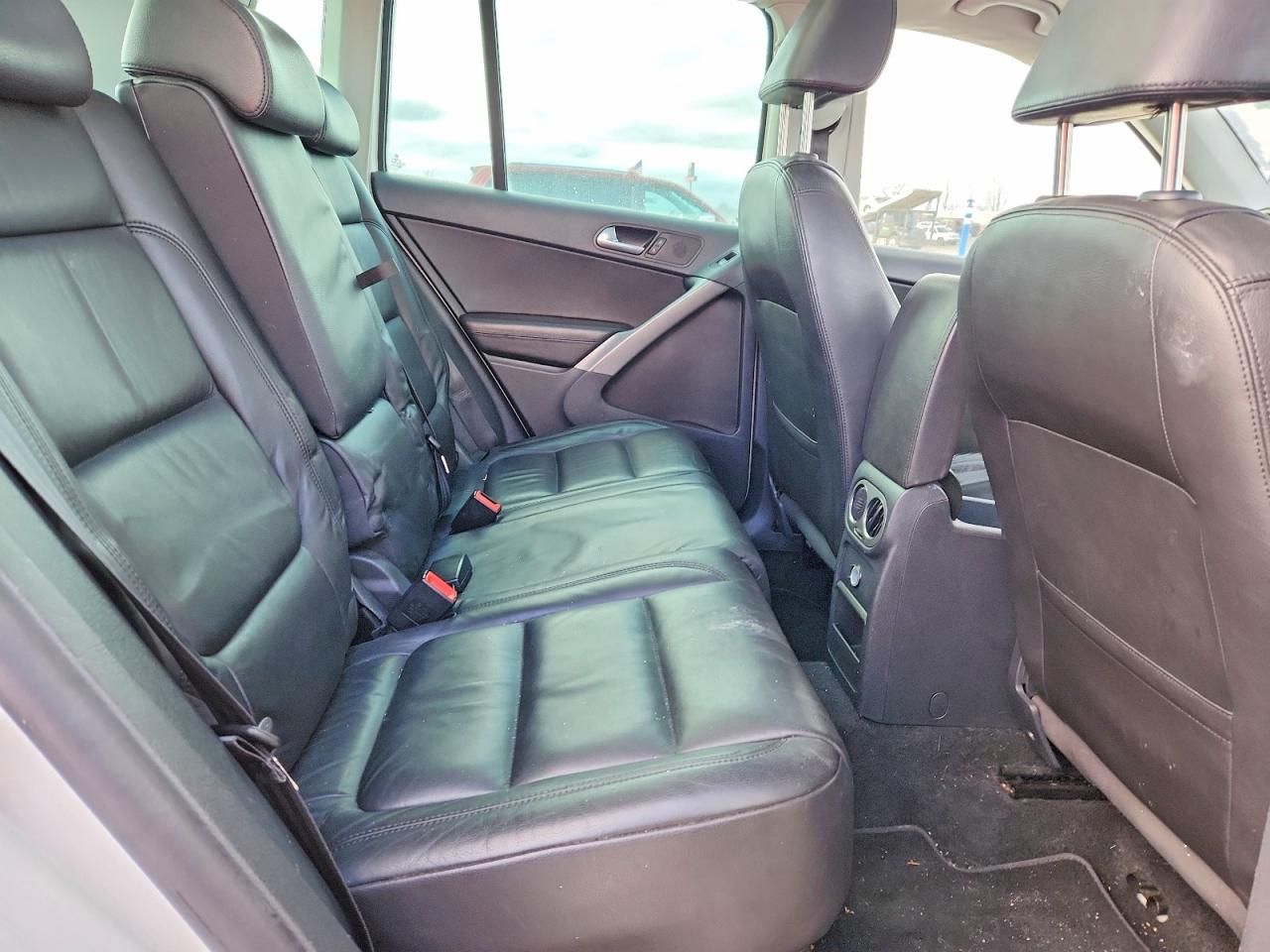 2010 Volkswagen Tiguan se