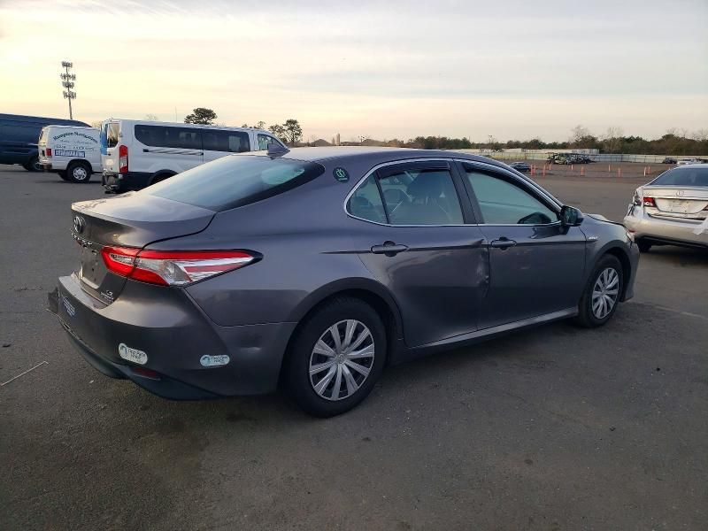 2019 Toyota Camry le