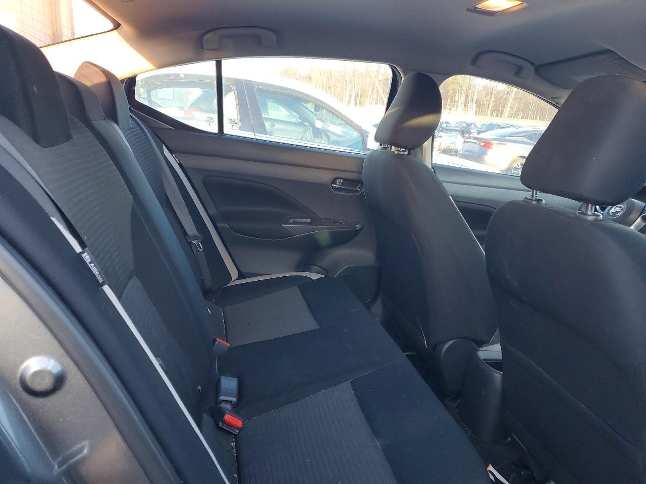 2022 Nissan Versa sv