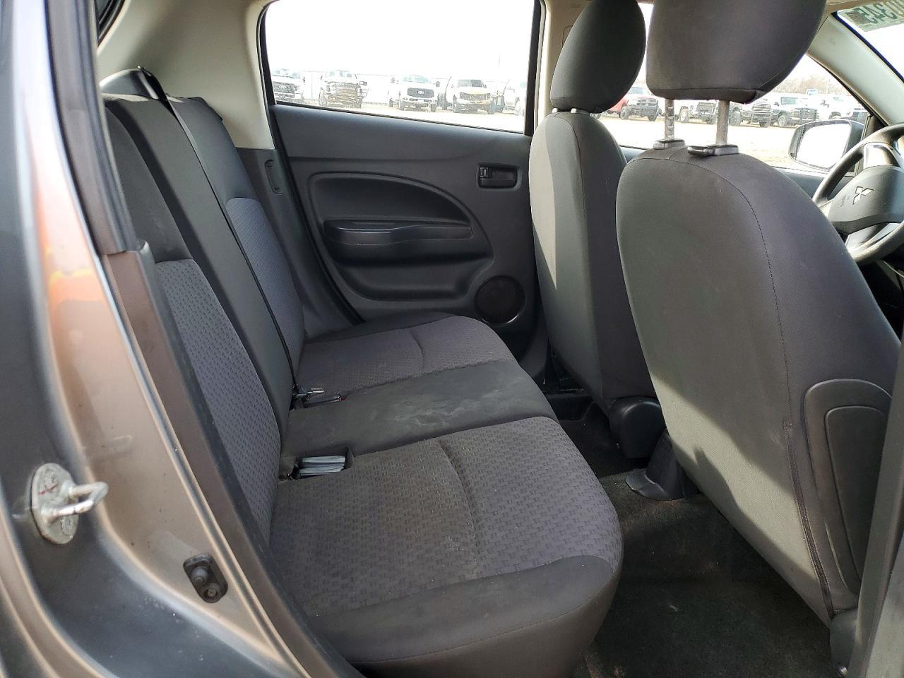 2017 Mitsubishi Mirage es