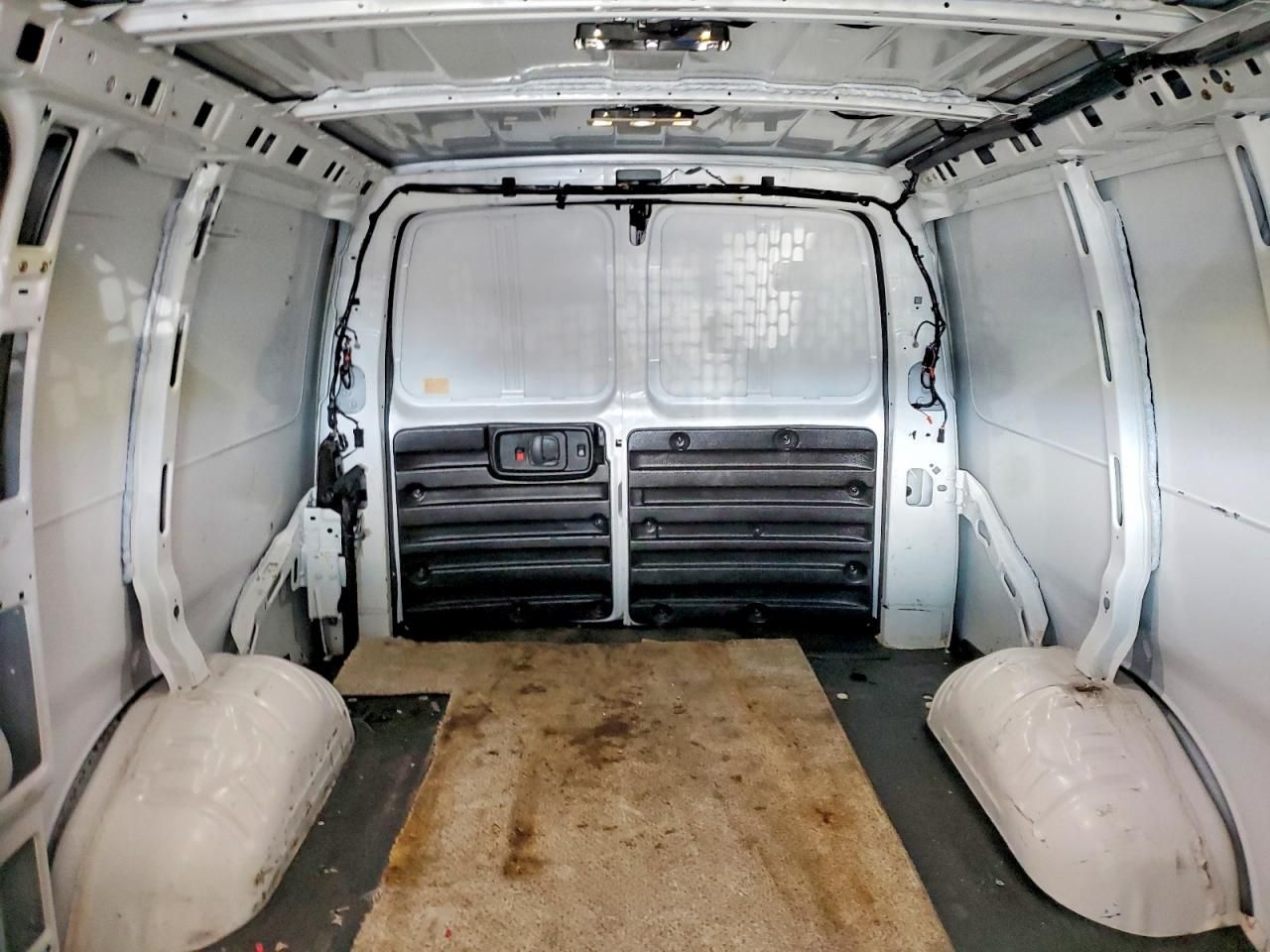 2021 Chevrolet Express G2500