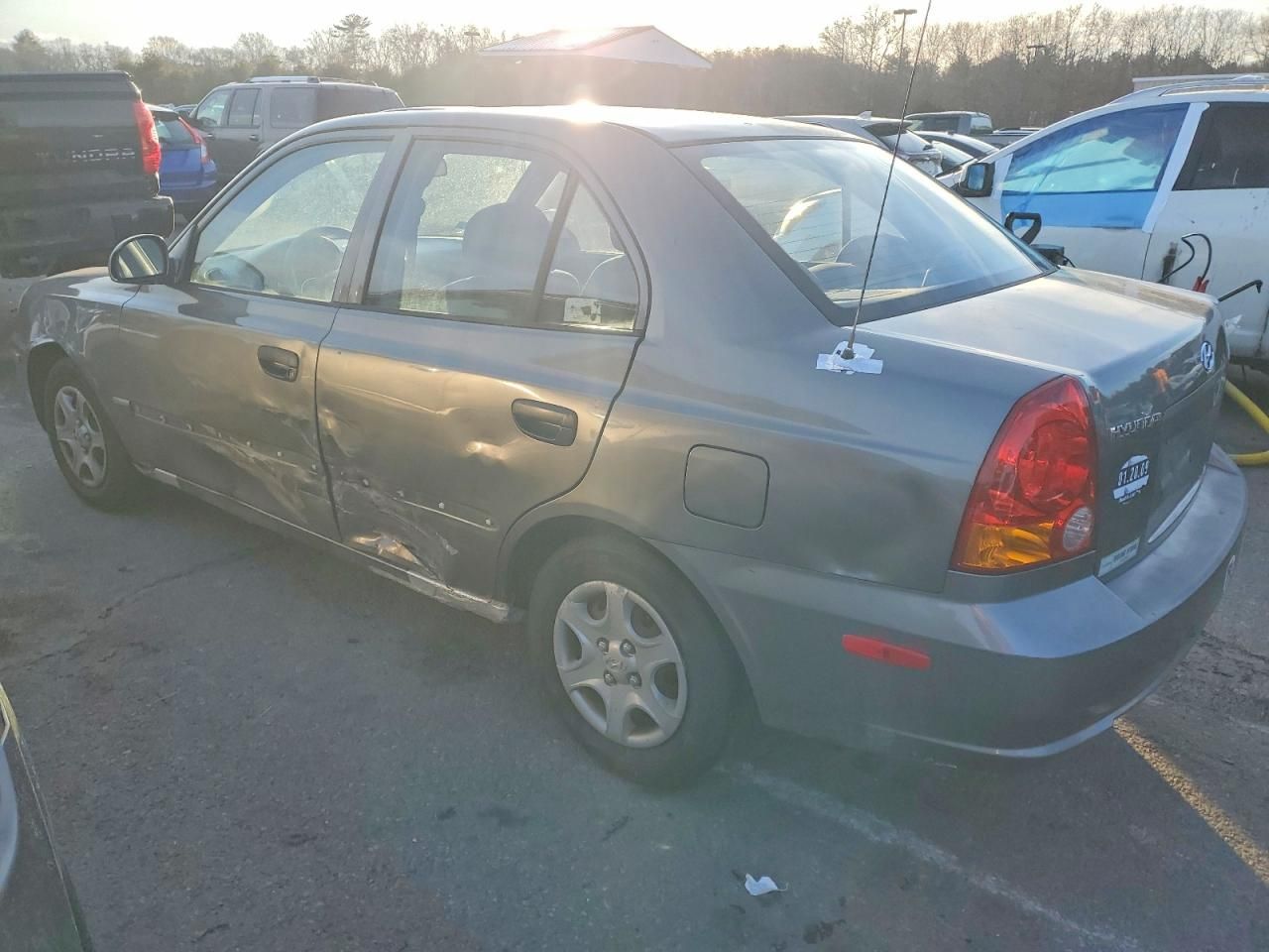 2004 Hyundai Accent gl