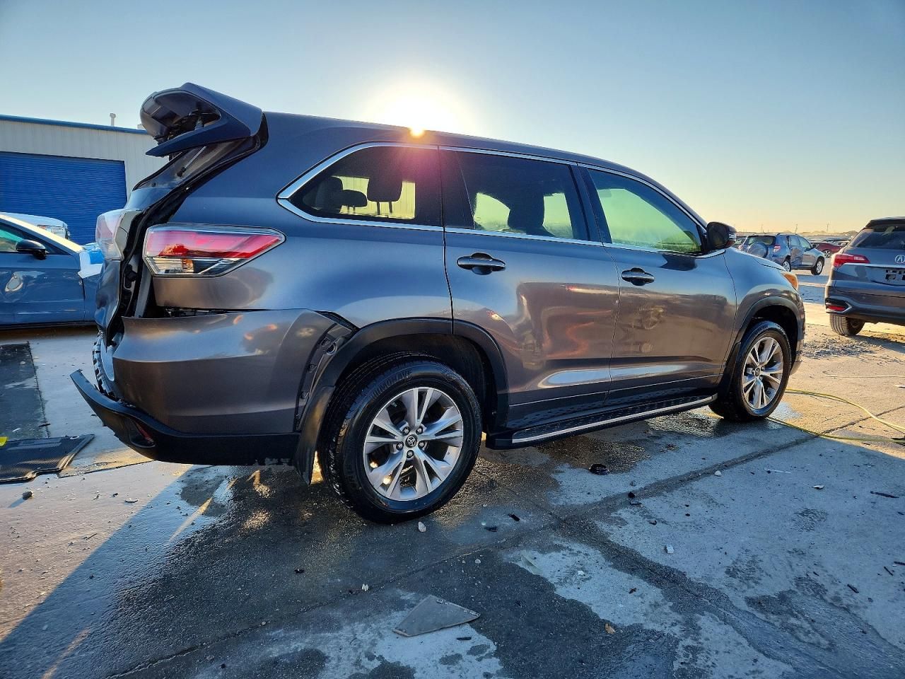 2016 Toyota Highlander le