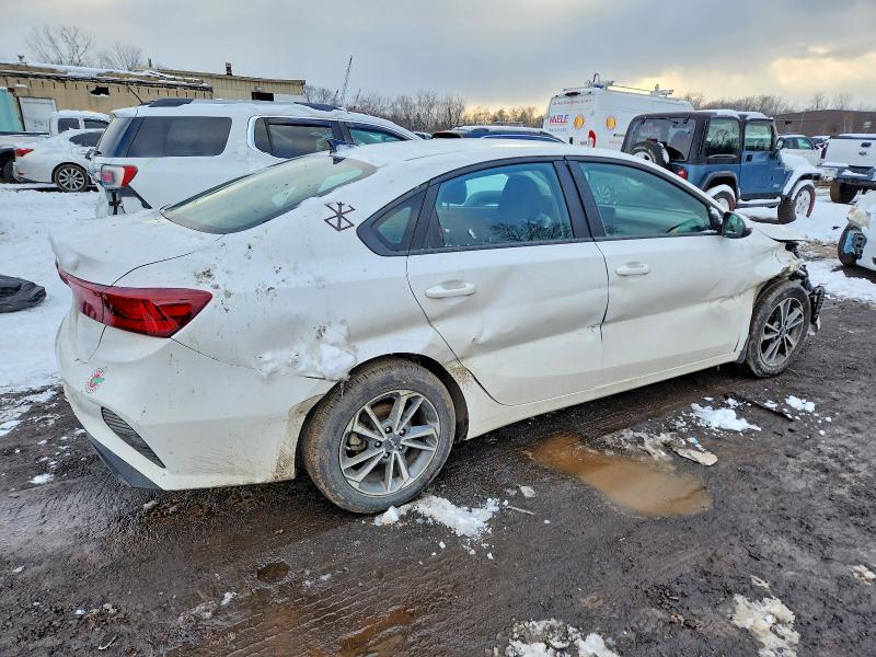 2023 KIA Forte lx