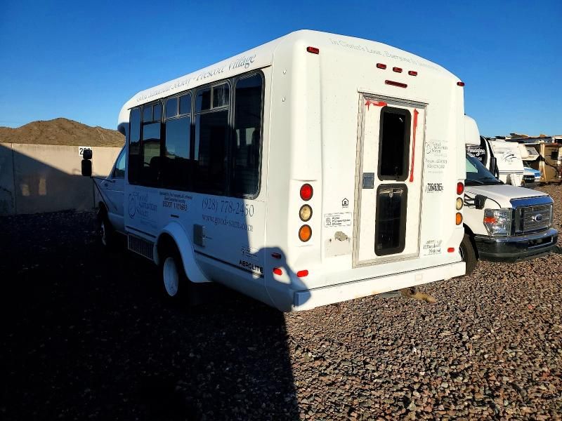 2005 Ford Econoline E350 Super Duty Cutaway van