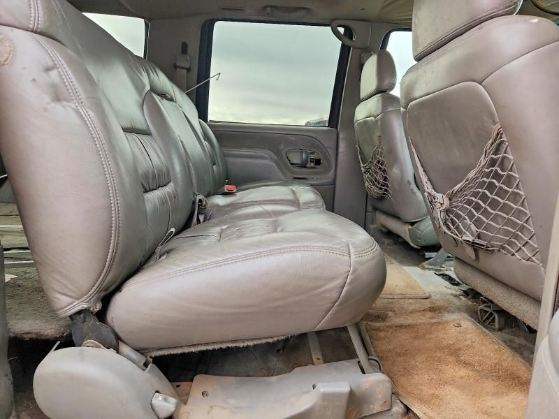 1999 GMC Suburban K1500