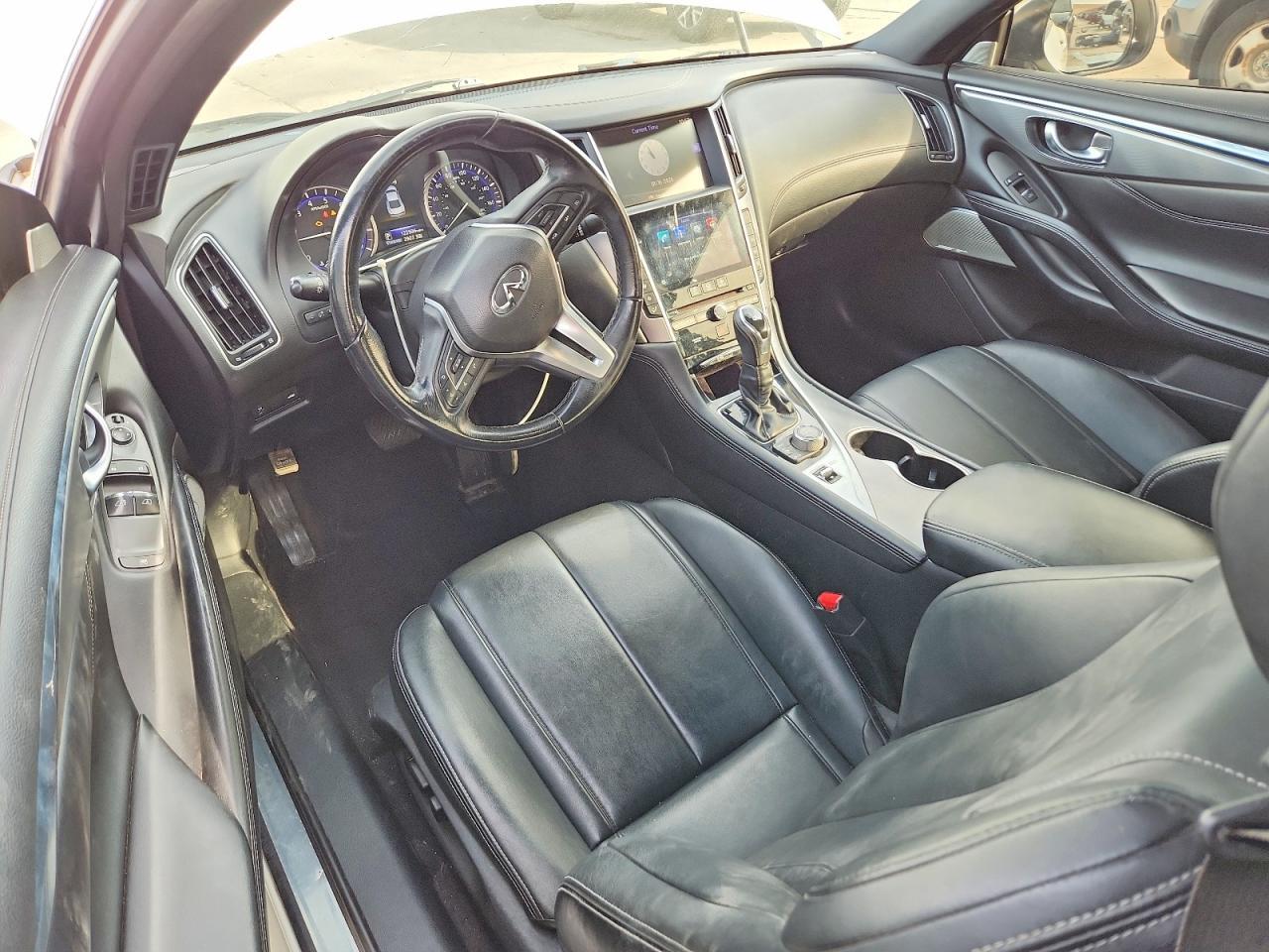 2018 Infiniti Q60 Luxe 300