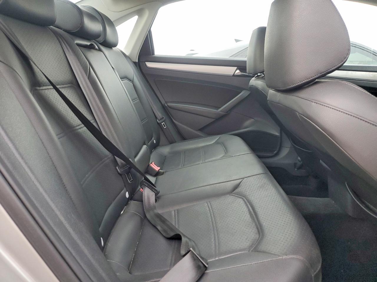 2012 Volkswagen Passat se