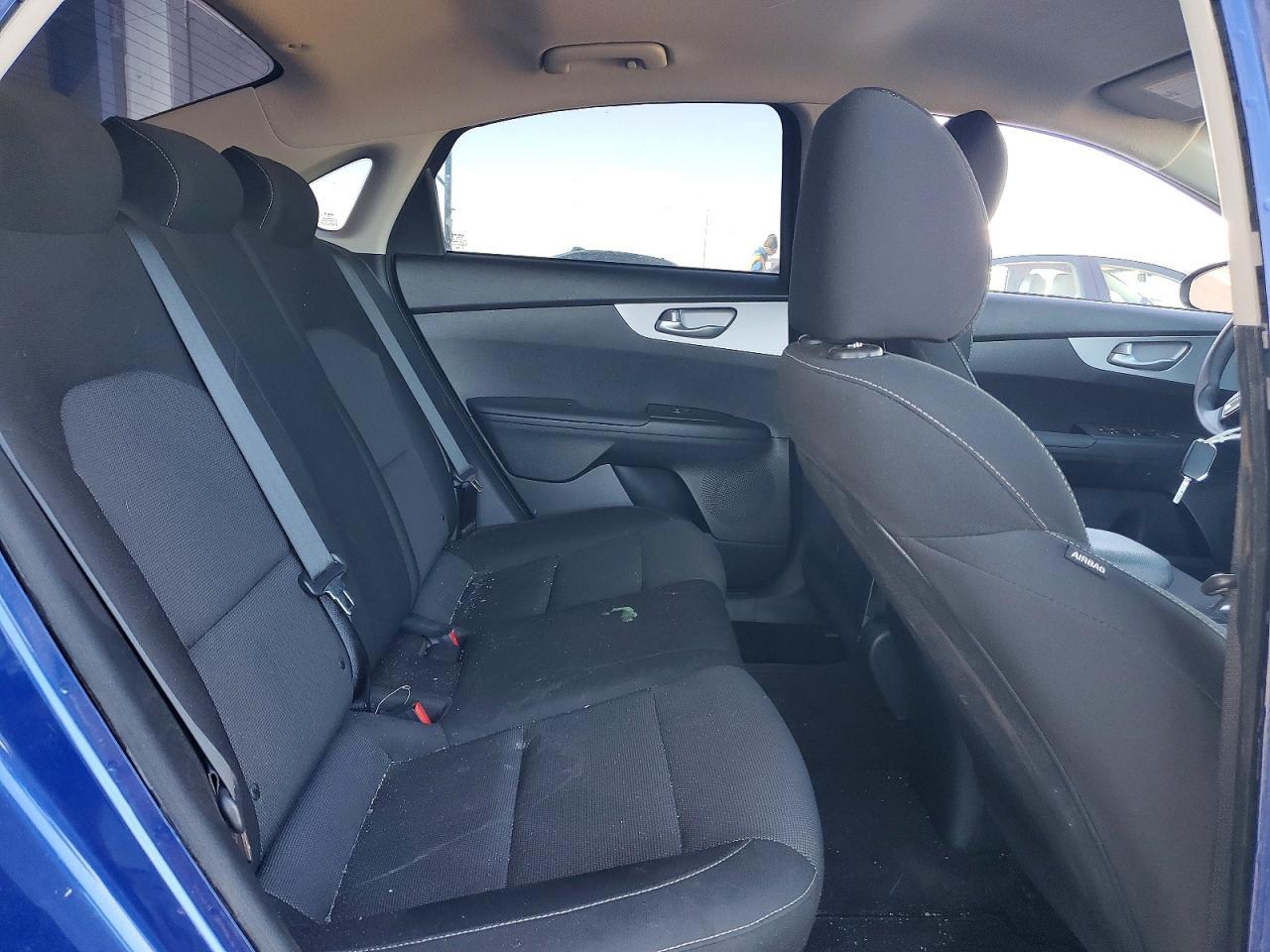 2024 KIA Forte lx