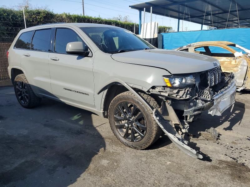 2020 Jeep Grand Cherokee Laredo