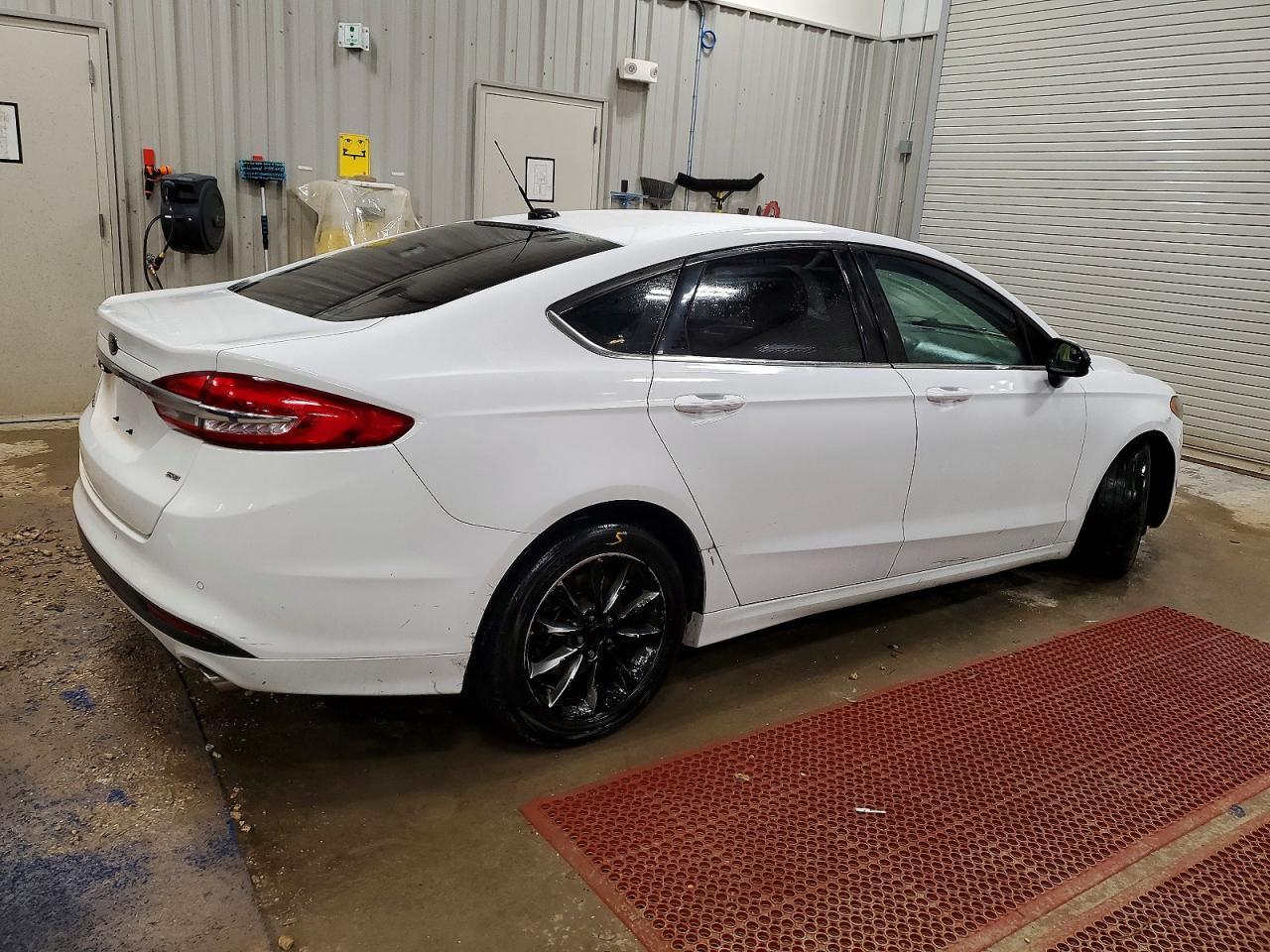 2017 Ford Fusion se