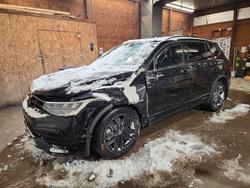 Volkswagen Vehiculos salvage en venta: 2022 Volkswagen Tiguan se R-line Black