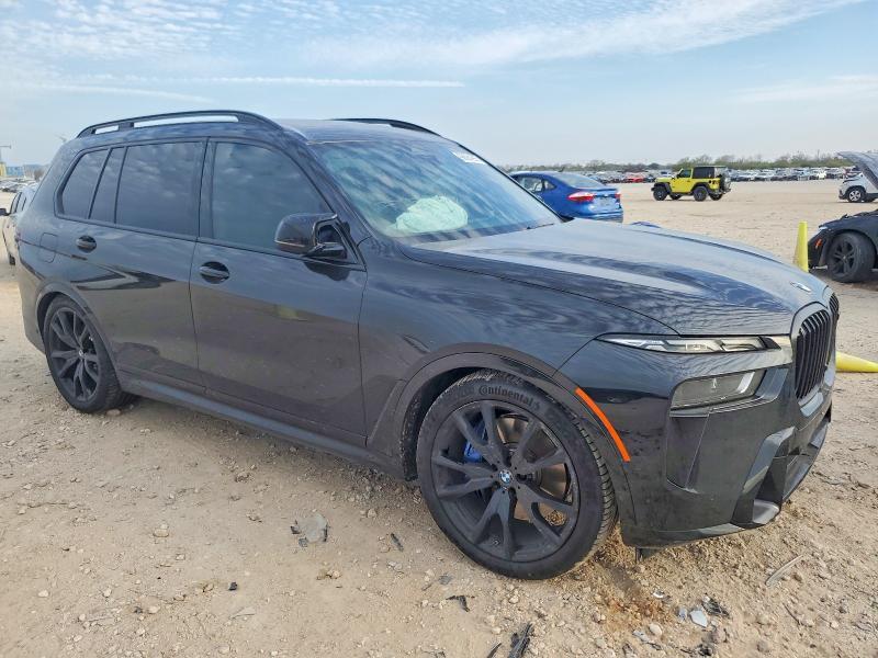 2026 BMW X7 M60i