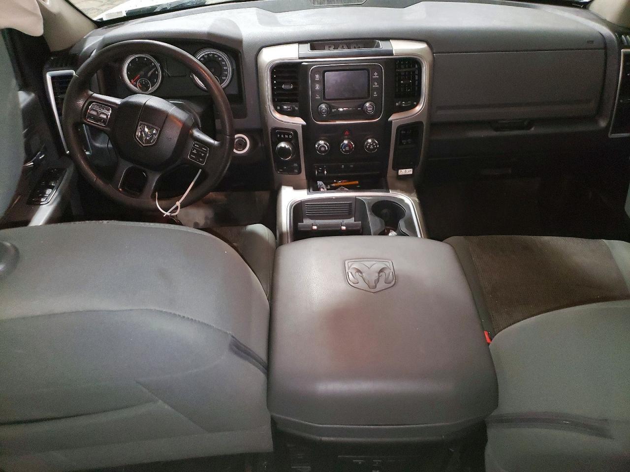 2017 Dodge RAM 1500 SLT