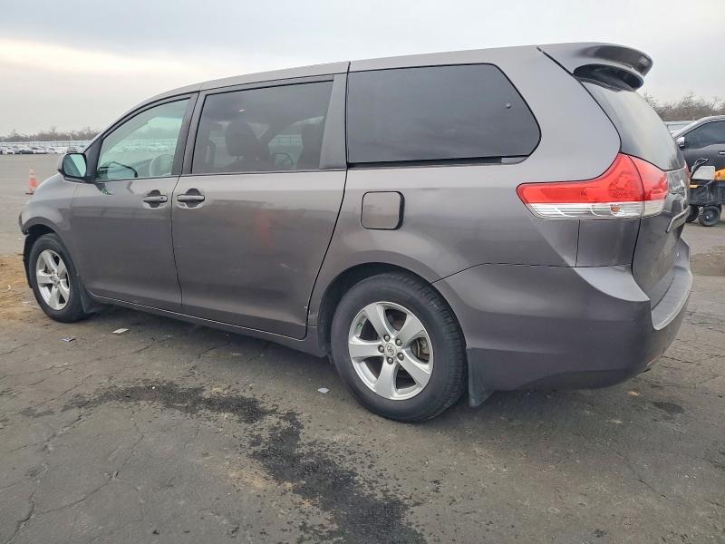 2011 Toyota Sienna Base
