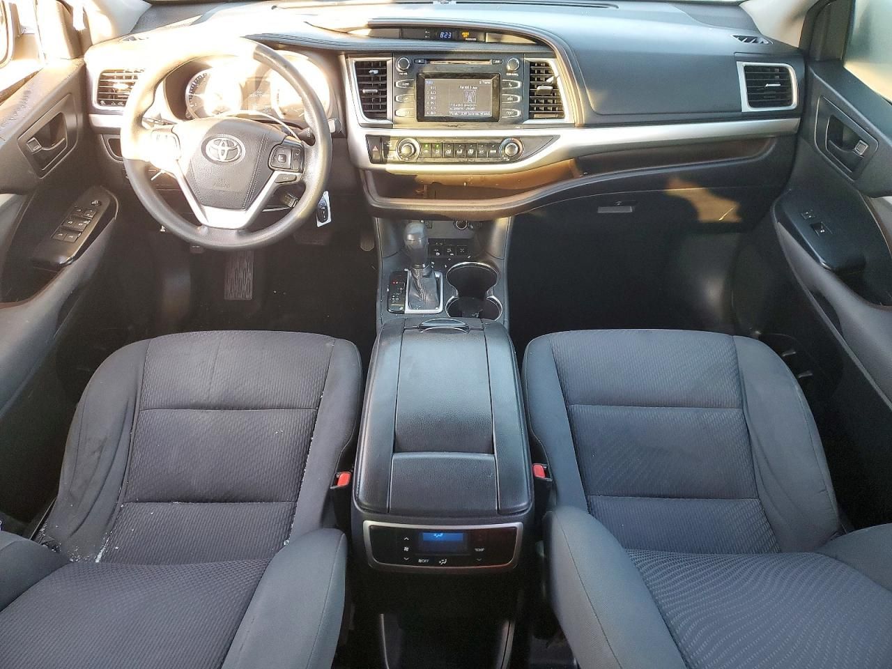 2016 Toyota Highlander le