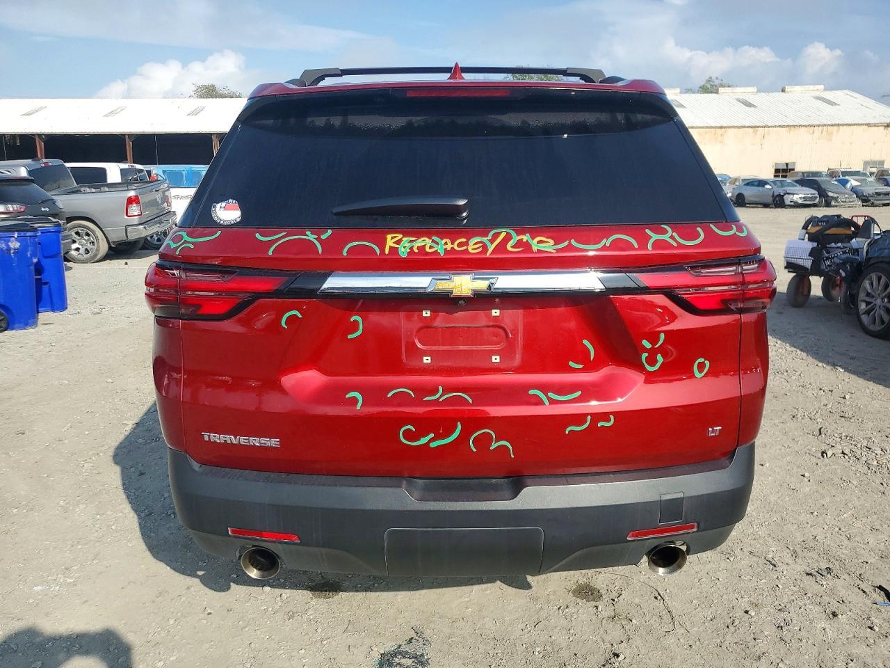 2023 Chevrolet Traverse lt