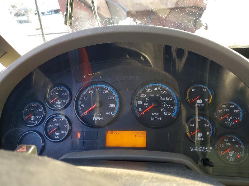 2014 International 4300 box Truck