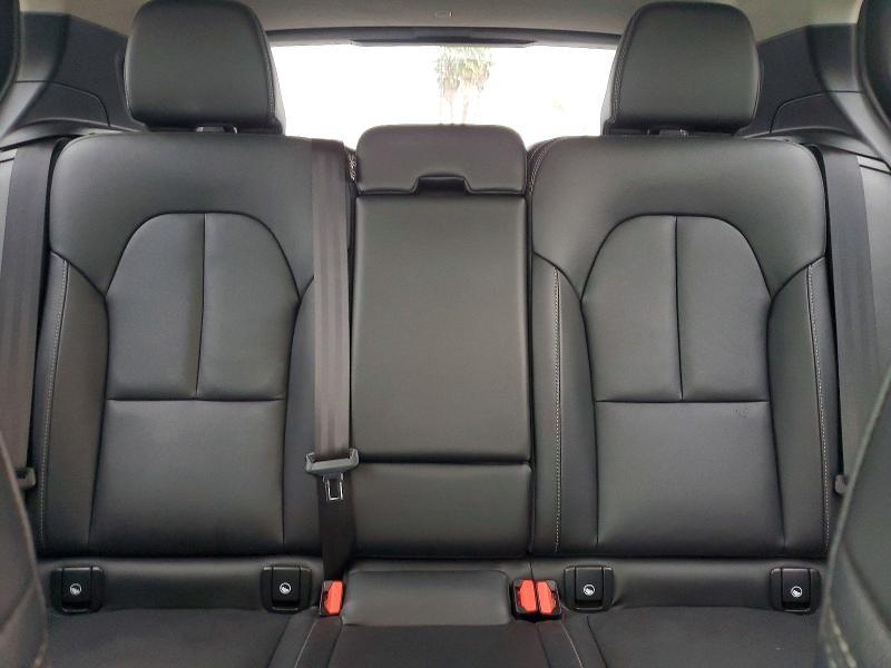 2025 Volvo Xc40 Core