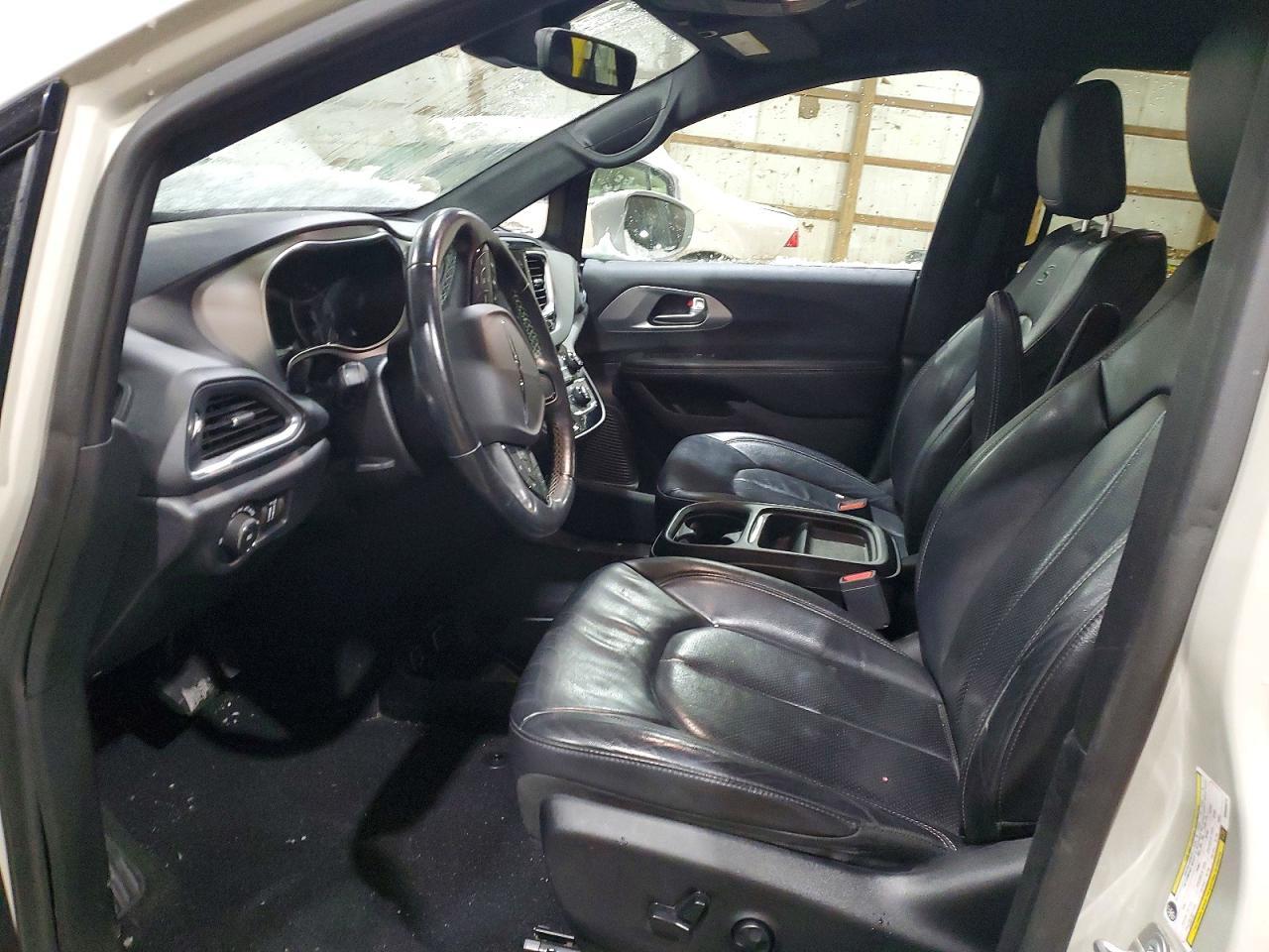 2019 Chrysler Pacifica Touring l