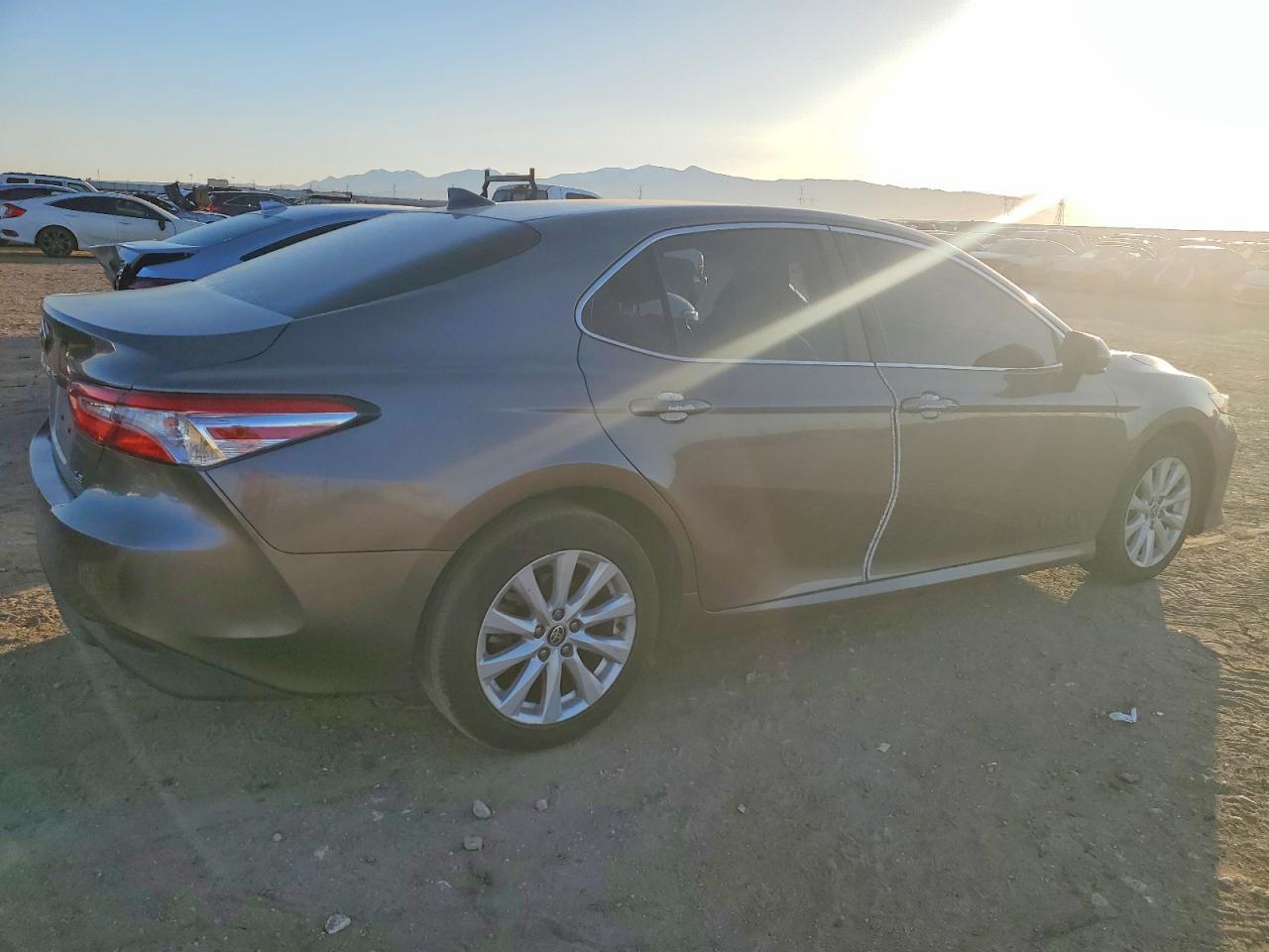 2020 Toyota Camry le