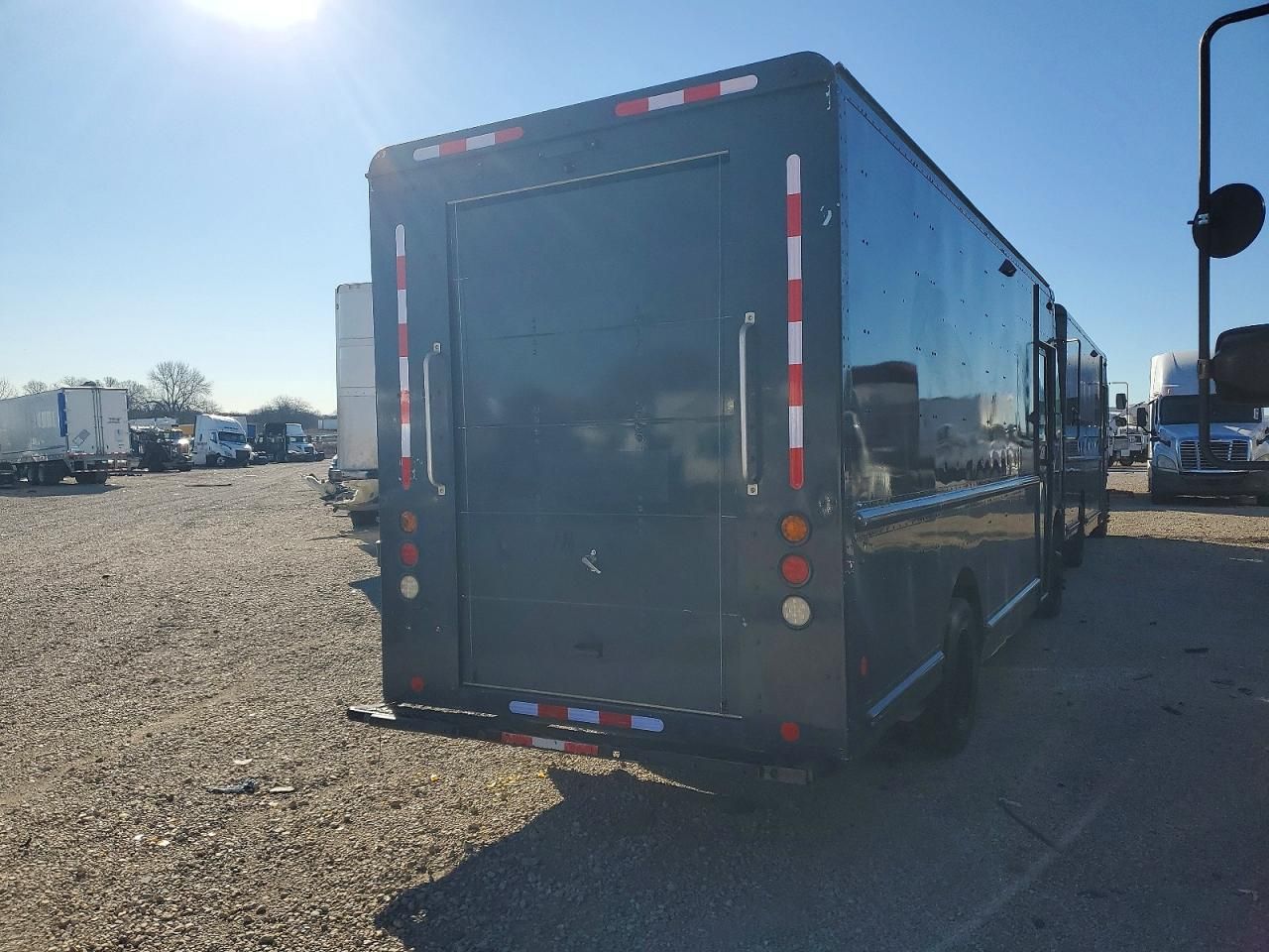 2021 Freightliner MT 45G Delivery Truck
