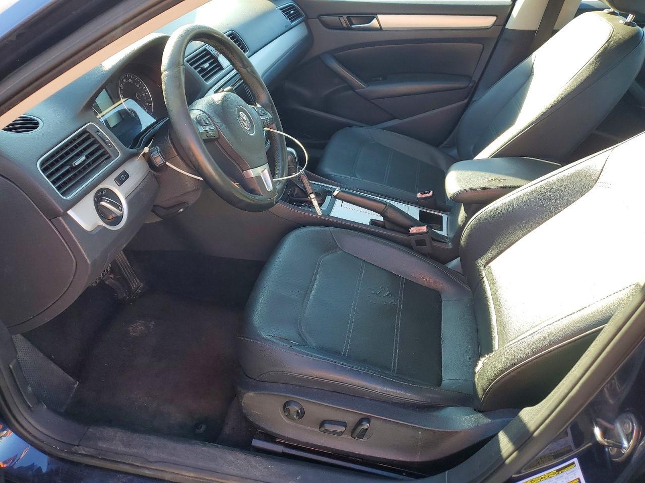 2012 Volkswagen Passat se