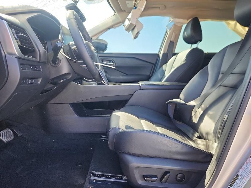 2025 Nissan Rogue sl