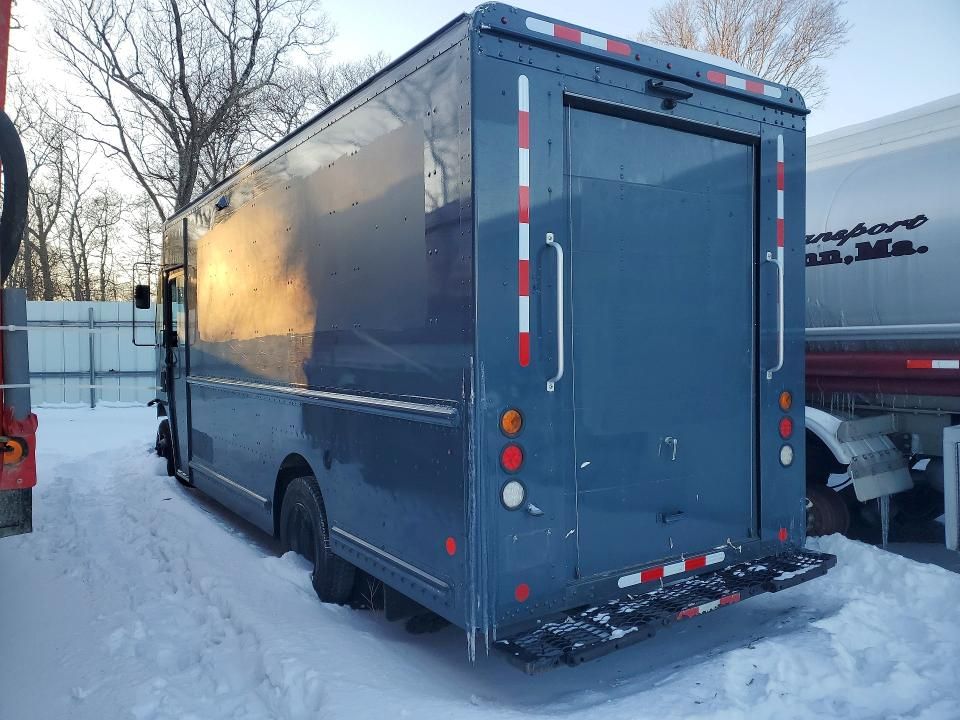 2020 Freightliner MT 45G Delivery Truck