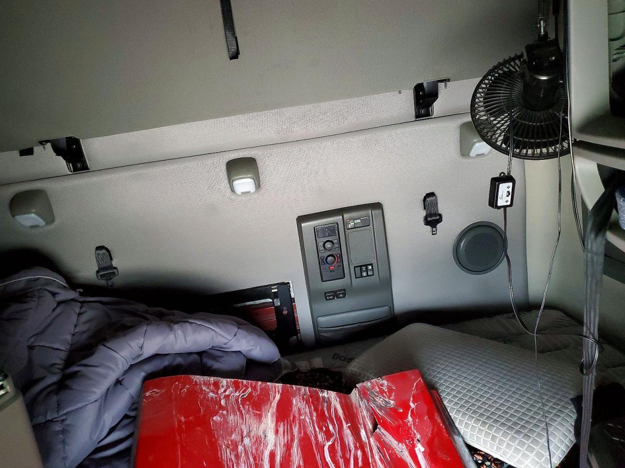 2021 Volvo VN VNL-Semi Truck