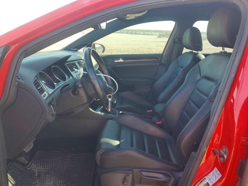 2016 Volkswagen Golf Base / s