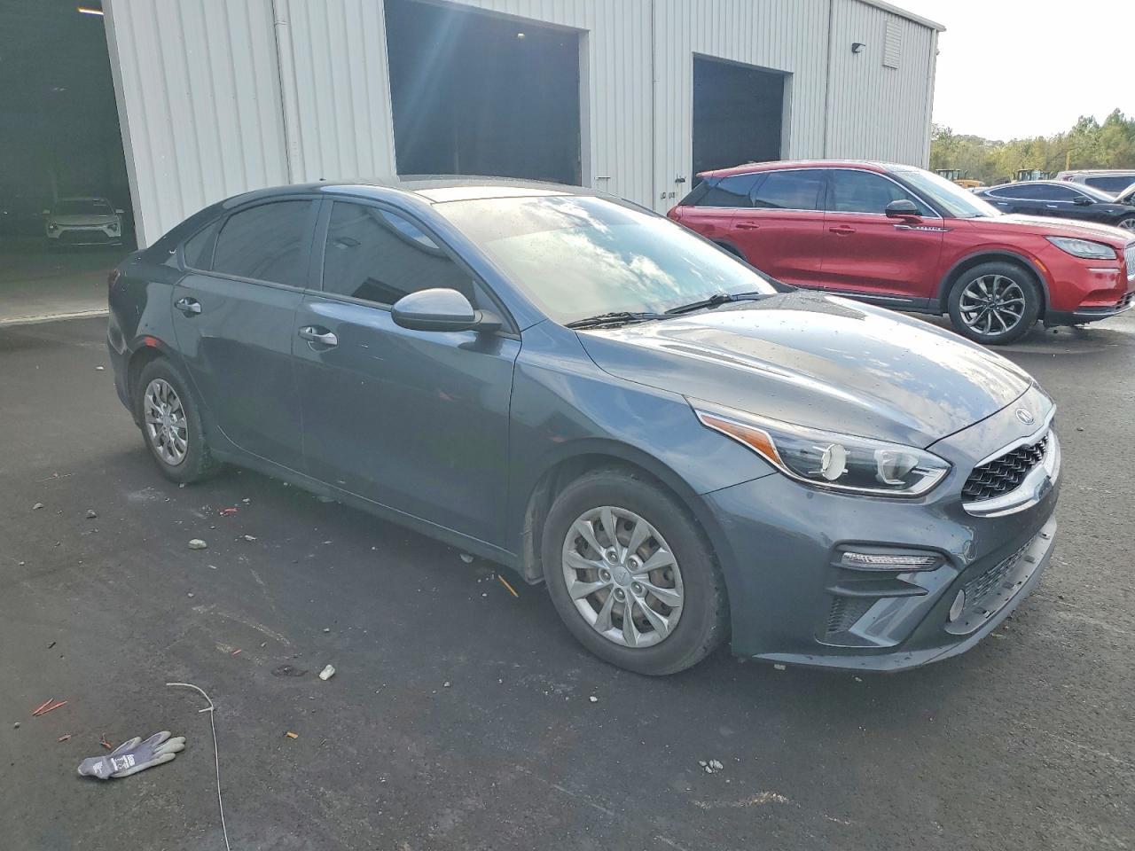 2021 KIA Forte fe