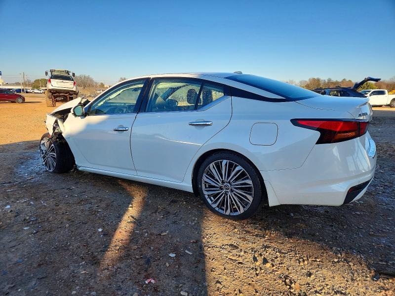 2023 Nissan Altima sl