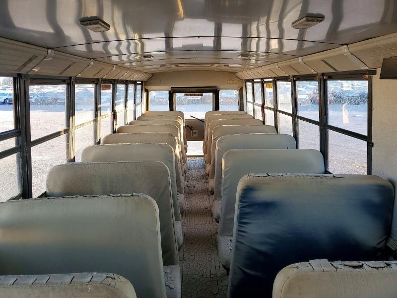 2011 Freightliner Chassis B2C