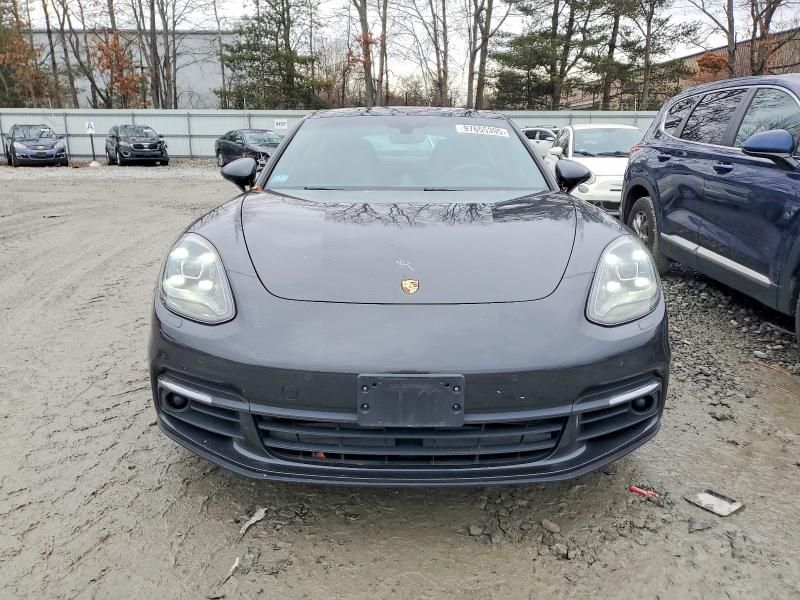 2017 Porsche Panamera 2