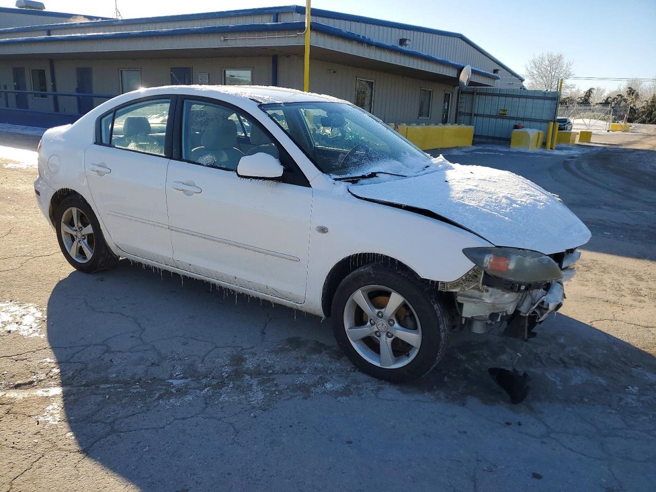 2004 Mazda 3 I