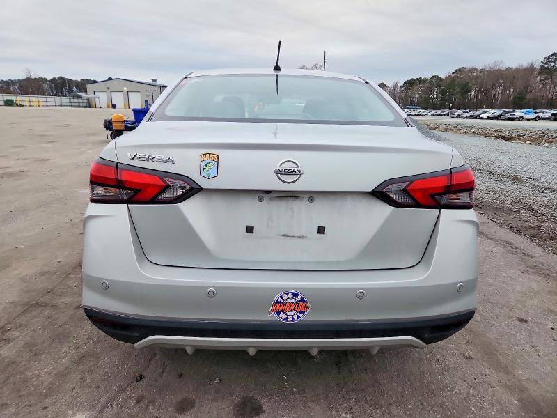2021 Nissan Versa s