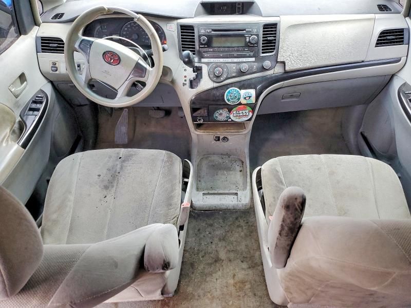 2011 Toyota Sienna