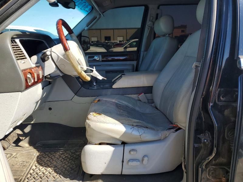 2005 Lincoln Navigator