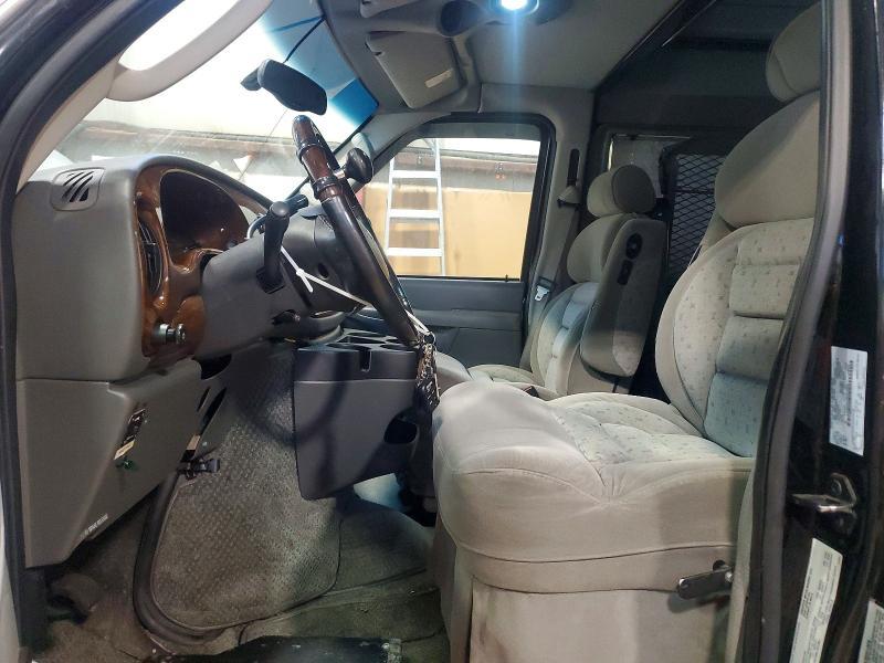 2006 Ford Econoline E250 van
