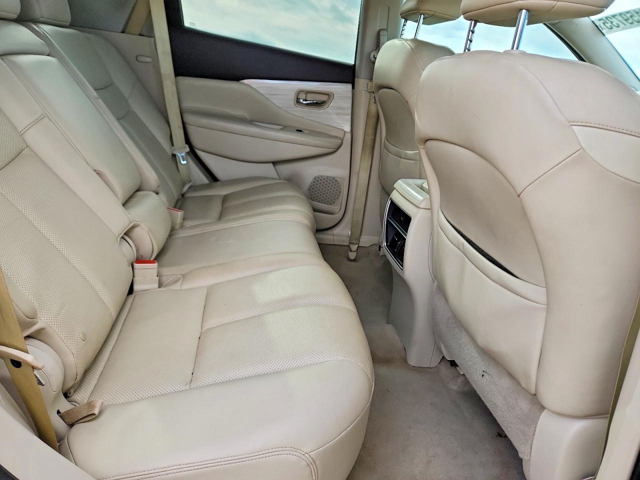 2015 Nissan Murano s