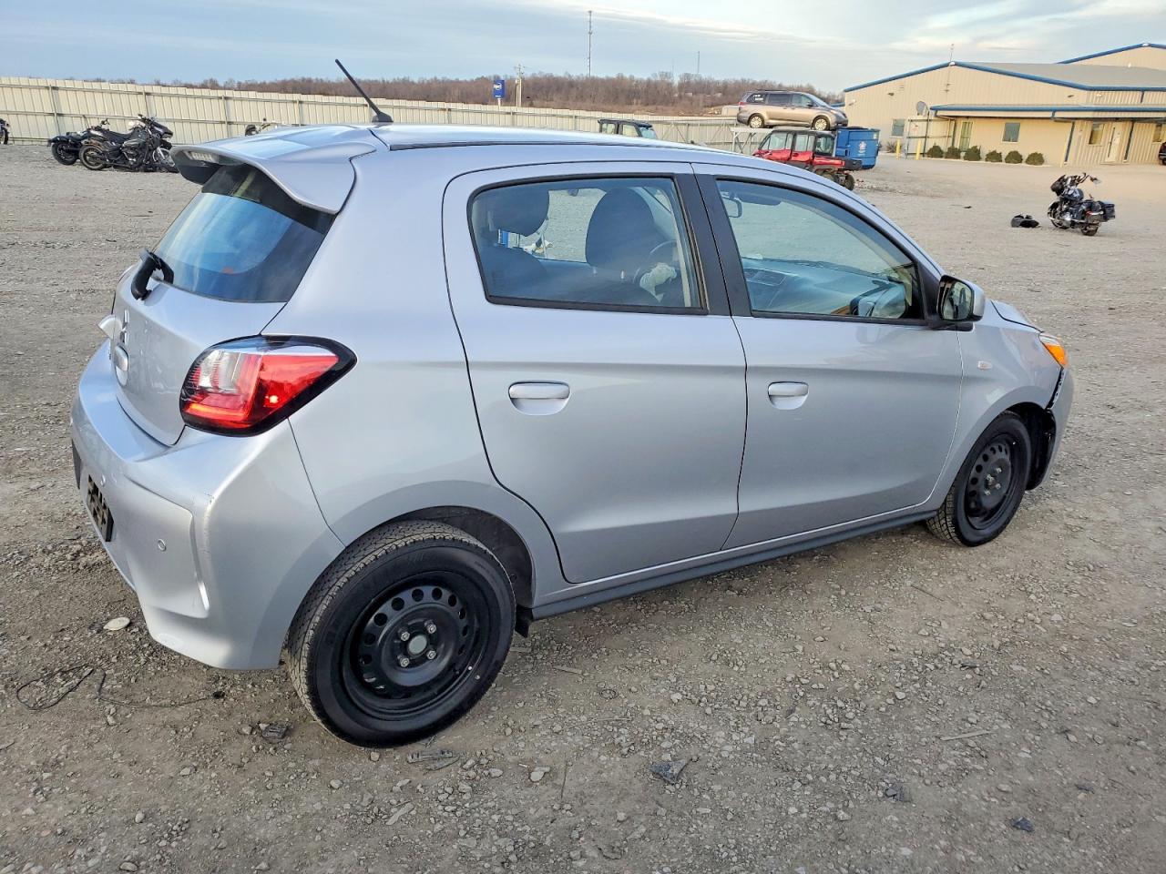 2022 Mitsubishi Mirage es
