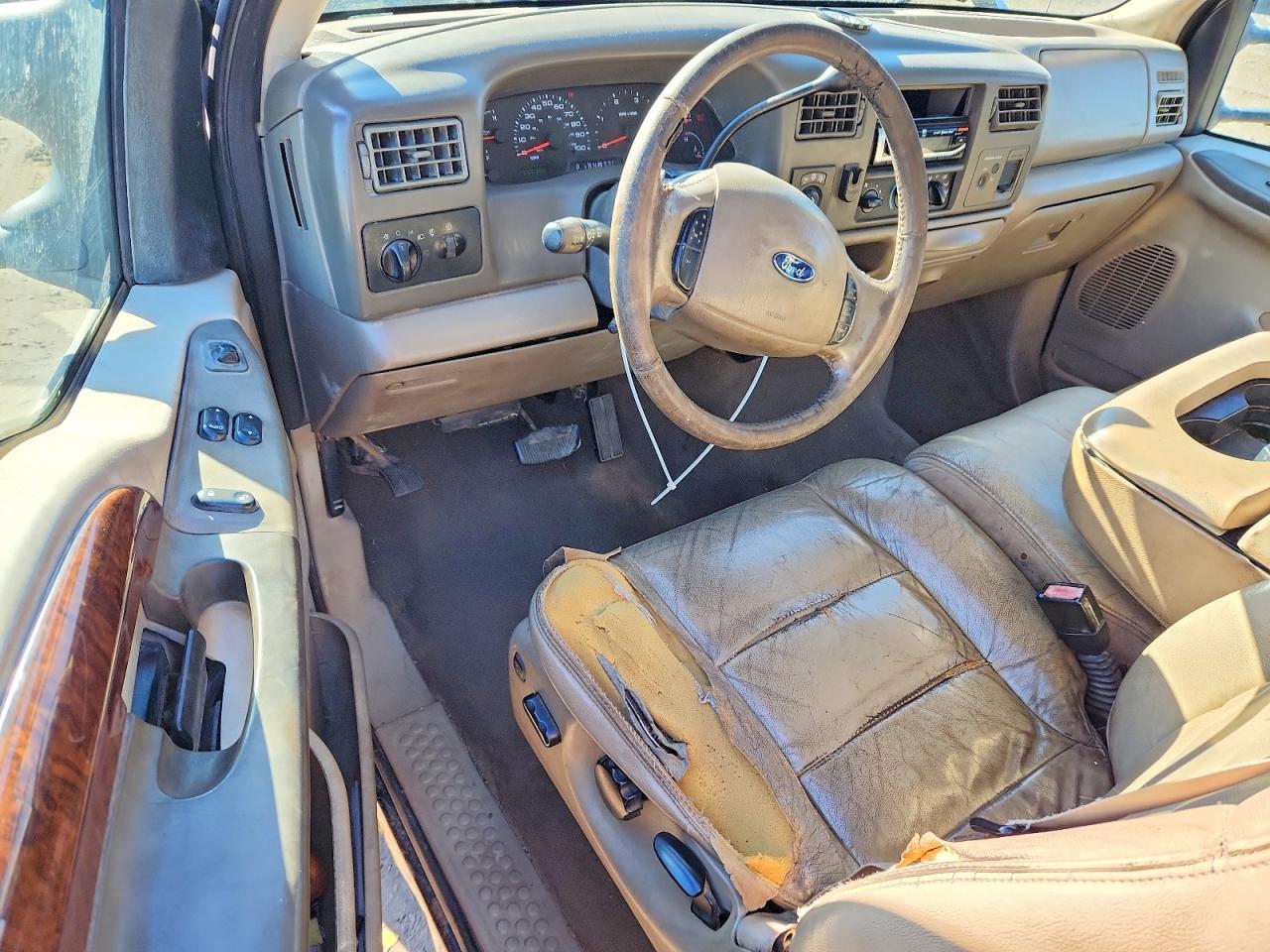 2004 Ford F350 Super Duty Flatbed Truck